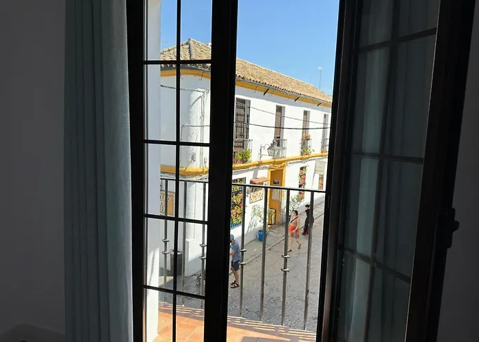 Balcon De Los Patios Con Parking